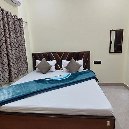 Narayani Paying Guest House Varanasi Exterior foto