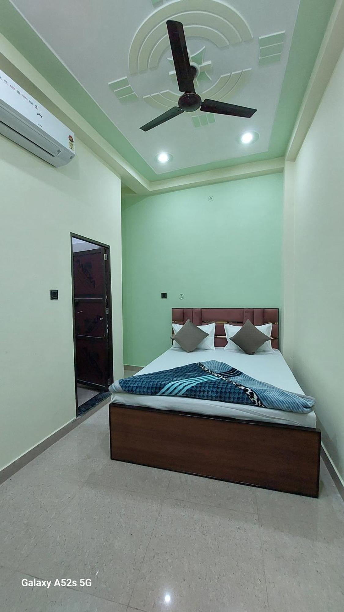 Narayani Paying Guest House Varanasi Exterior foto