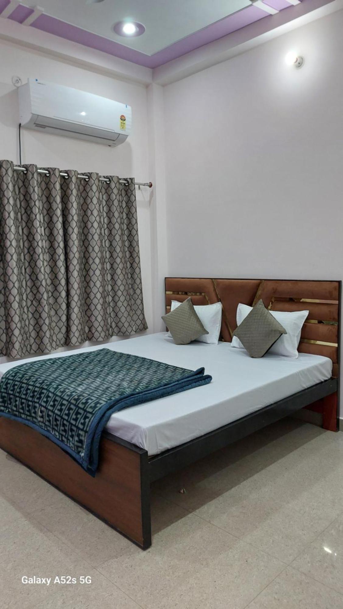 Narayani Paying Guest House Varanasi Exterior foto